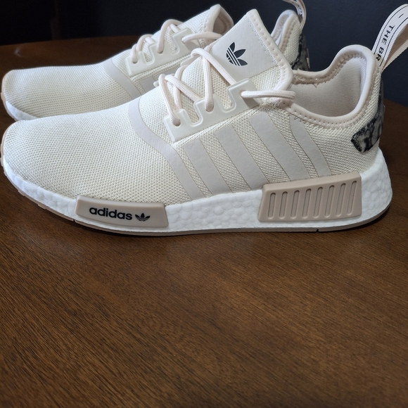 NWT Adidas Cream NMD R1 Sneakers - Picture 5 of 7